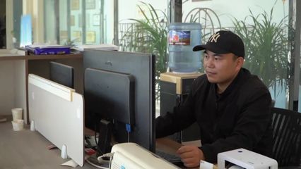 男子上網(wǎng)為父親買(mǎi)床,店家得知老人身份后決定:只送不賣(mài)!